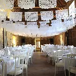 בית הארחה Chateau D'orion 4*